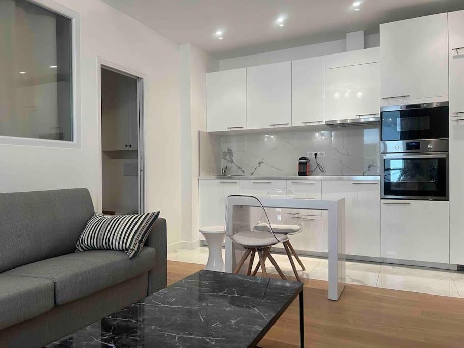 Luxury Appartment, Champs Elysees, Neuf ! 파리 외부 사진