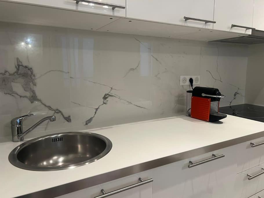 Luxury Appartment, Champs Elysees, Neuf ! 파리 외부 사진