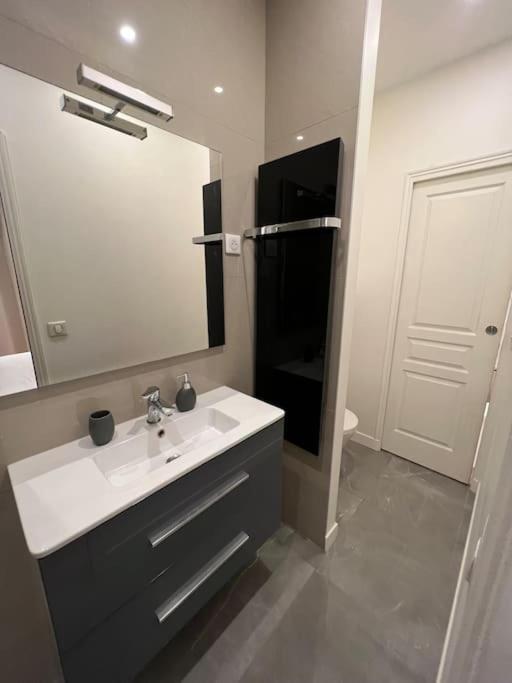 Luxury Appartment, Champs Elysees, Neuf ! 파리 외부 사진
